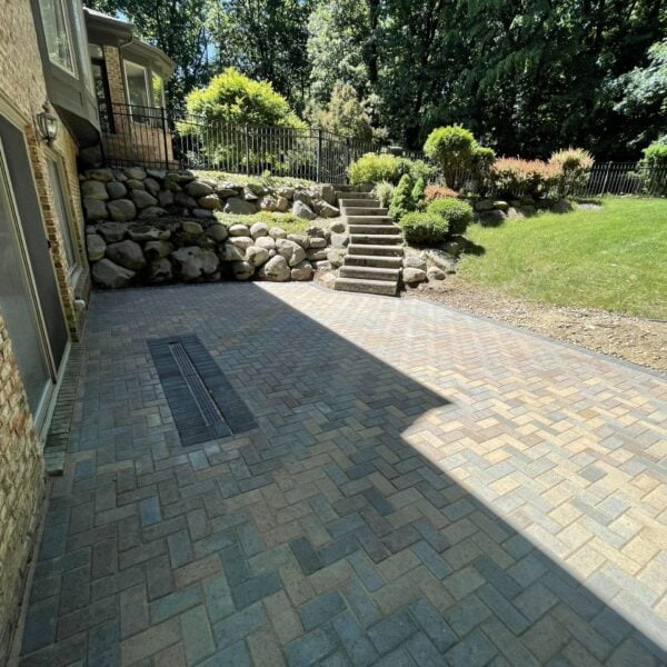 Fendt brick paver herringbone gray boulder retaining steps
